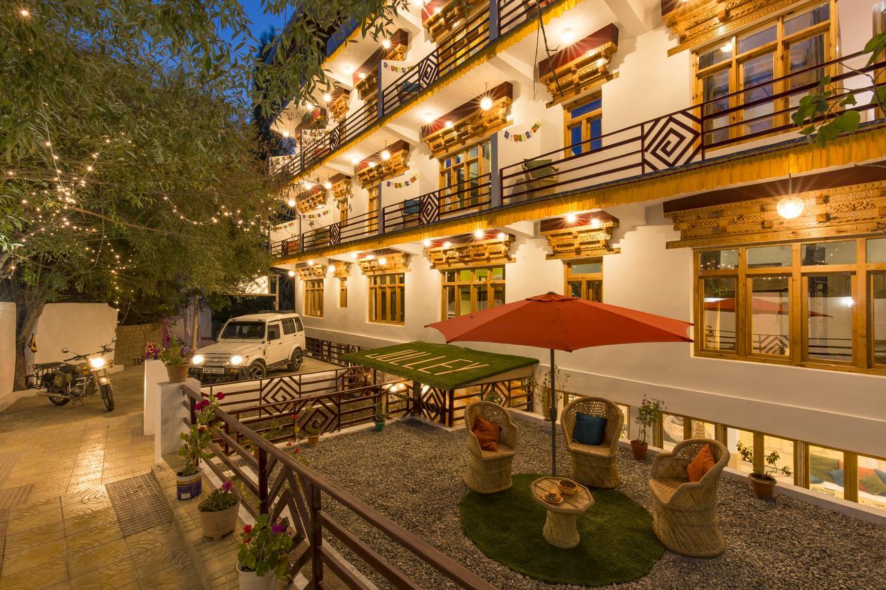 Hostel Zostel Léh Exteriér fotografie